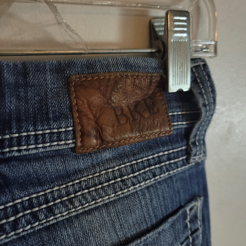 BKE Stella Low Rise Distressed Straight Leg Jeans - Picture 6 of 15